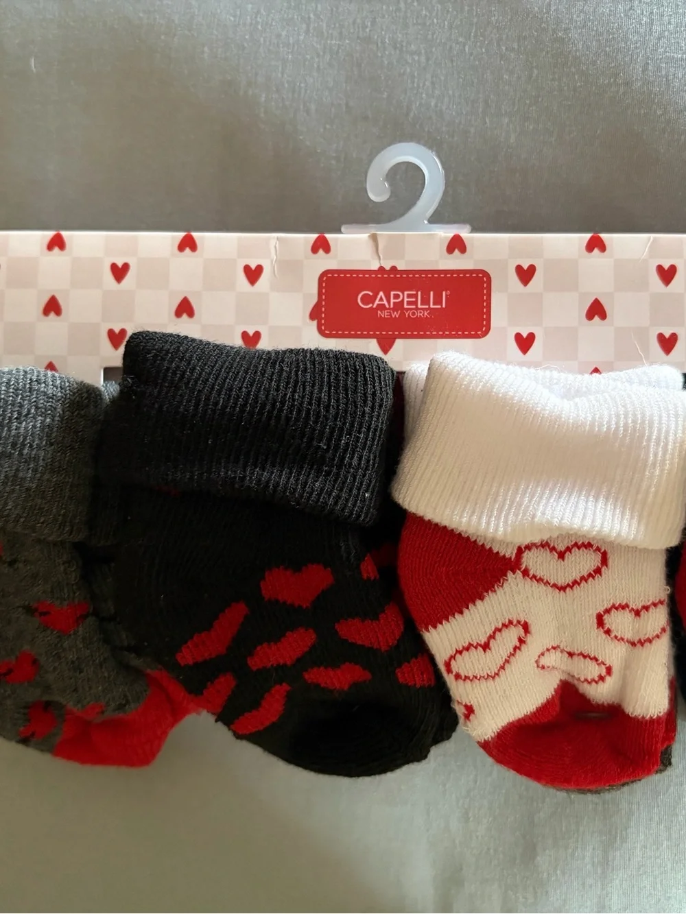 New 0 to 6 months, 8 pack of baby socks
